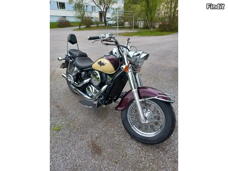 Myydään KAWASAKI VN 800 Classic
