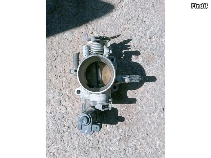 Myydään Hyundai Sonata 2,7 2004 kaasuläppä