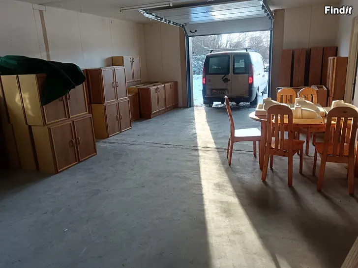 Myydään Div. Skåp o möbler