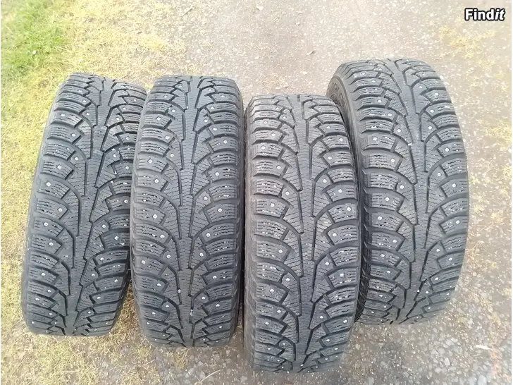 Myydään Toyota 185/60 R 15 Talvirenkaat