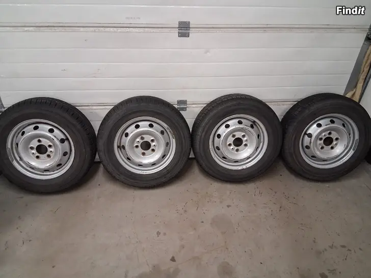 Myydään Kesärenkaat 195/70R15C Pegeot/Citroen/Fiat