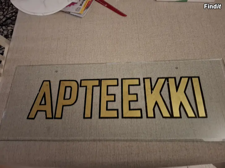 Myydään Apteekin kyltti