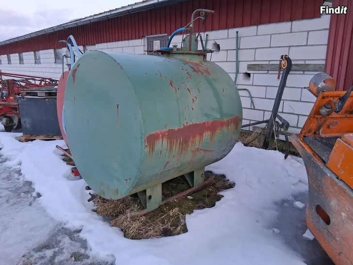 Myydään Farmartank 1900 Liter