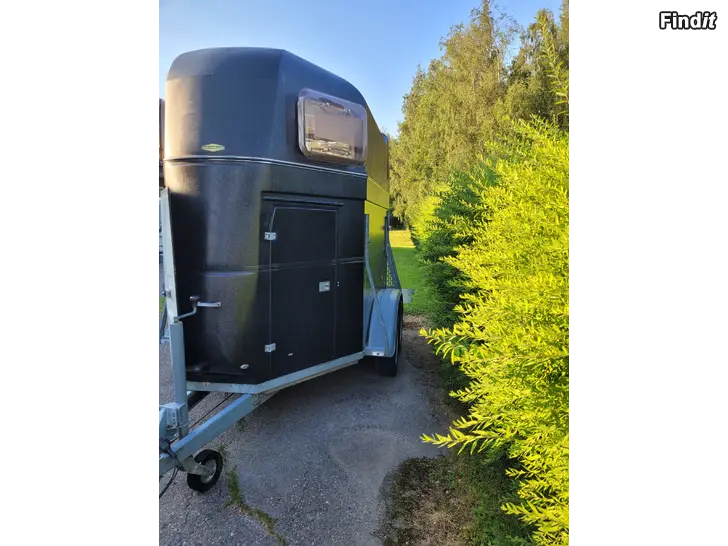 Säljes Hästtransport i gott skick
