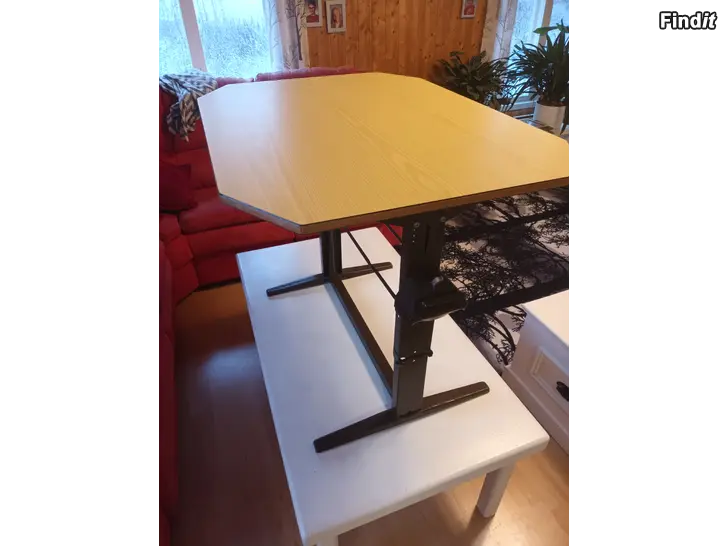 Säljes Alaslaskettava Pöytä
