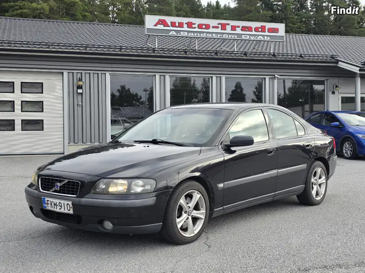 Myydään VOLVO S60D5 Aut.Momentum -03 juuri kats/huoll Myydään VOLVO S60D5 Aut.Momentum -03 juuri kats/huoll