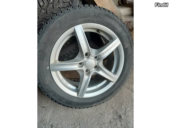 Säljes Volvo v50 fälgar