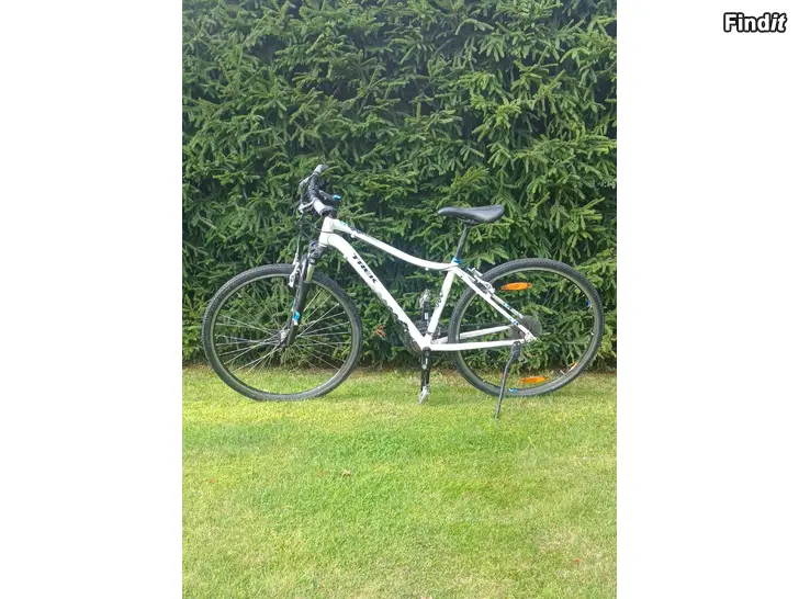 Myydään Trek Hybridi pyörä
