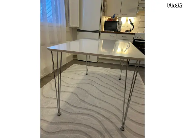 Myydään Bord säljs