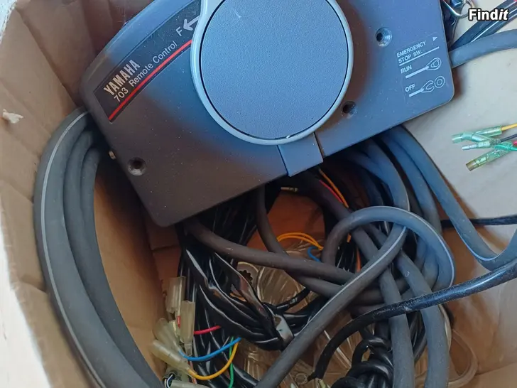 Säljes Yamaha gasreglage+ kablar  oanvänd