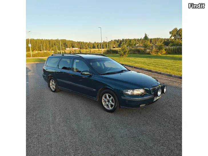 Säljes Volvo V70 2.4D Manuell