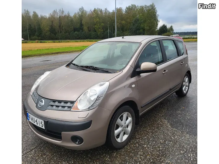 Myydään Nissan note