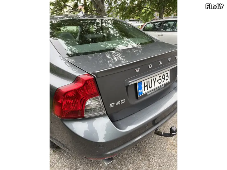 Säljes VOLVO S 40 CLASSIC 2.0 DIESEL AUTOMAT