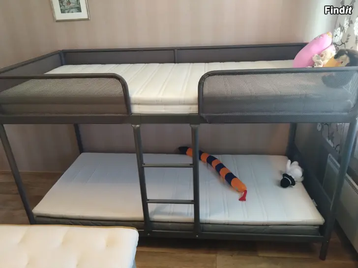 Säljes IKEA Tuffing säng - sänky