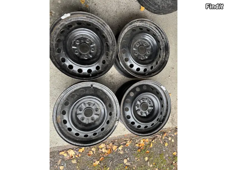 Myydään Toyotan Peltivanteet