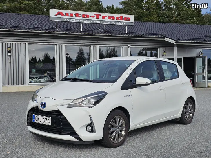 Säljes Toyota Yaris 1,5 Hybrid Business 5ov 2017