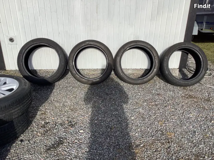 Myydään Continental Premium Contact 6 245/45R20 kesärenkaat