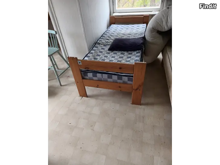 Myydään Sängar