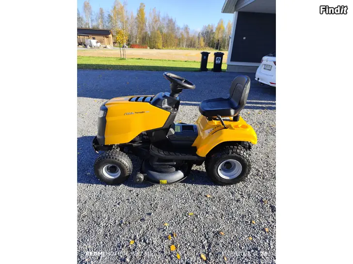 Säljes Stiga tornado traktor gräsklippare