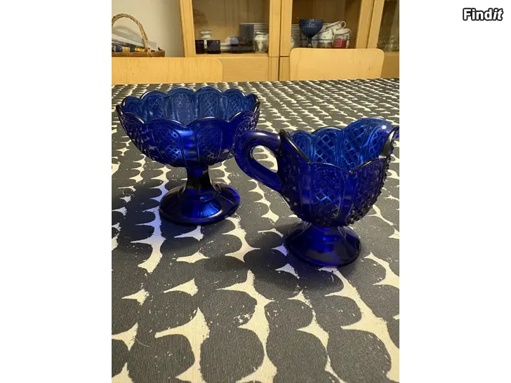 Myydään Nuutajärven lasin sokerikko ja kermakki