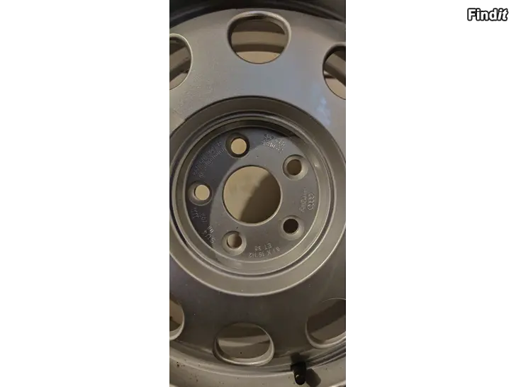 Säljes Audi rim with tyre