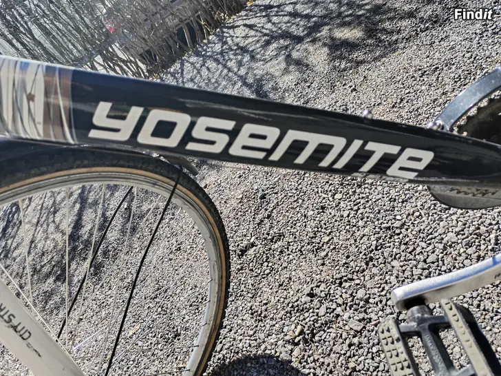 Myydään YOSEMITE RUNKOPYÖRÄ