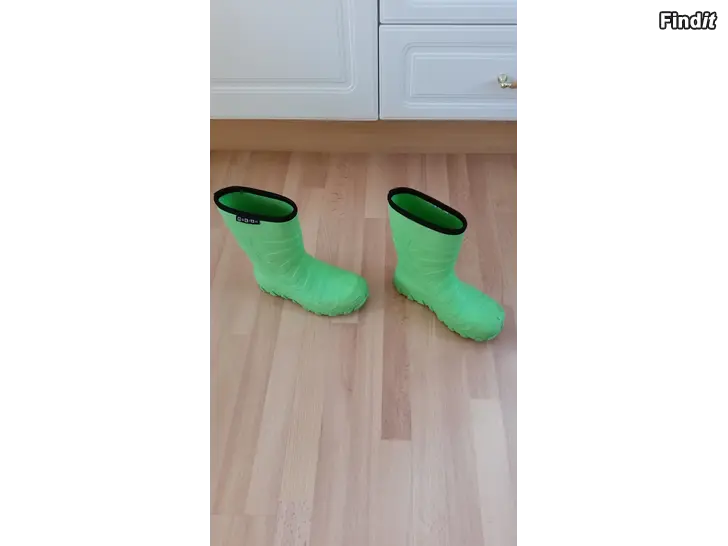 Myydään Nokian Light Kids lasten kumisaappaat vihreät koko 34