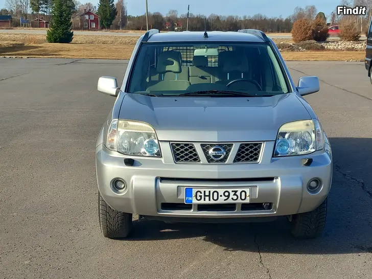 Myydään Nissan X-Trail 2.0 Bensa 4x4