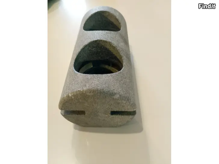 Myydään Vuolukivinen tuikkujalka