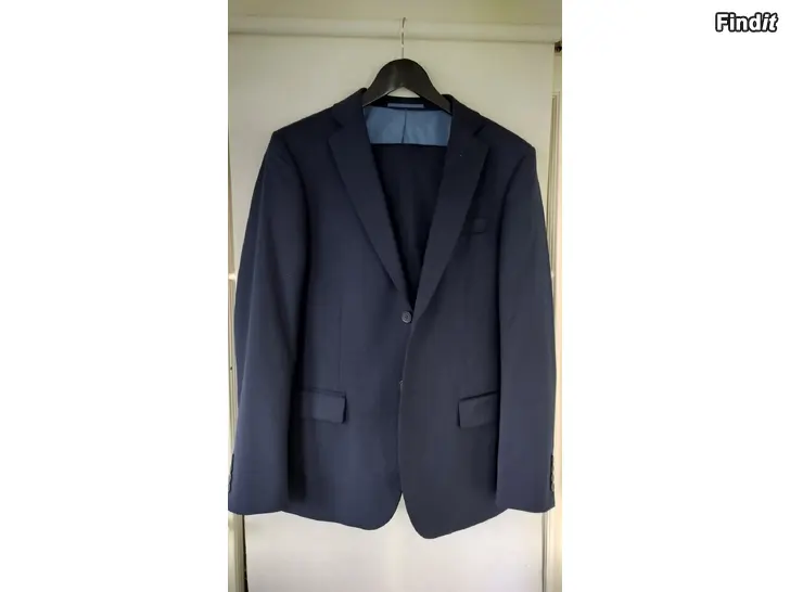 Säljes Kostym 50 och skor 43