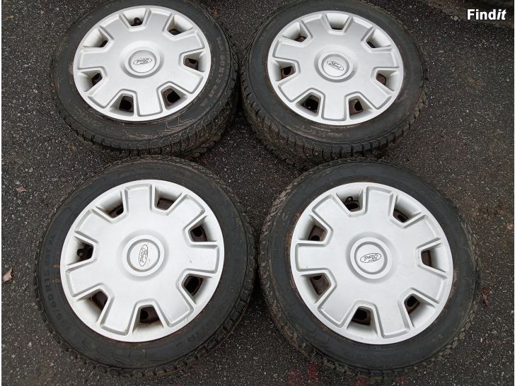 Myydään Nastarenkaat 185/65R15 Nokian vanteet 5-108 Ford