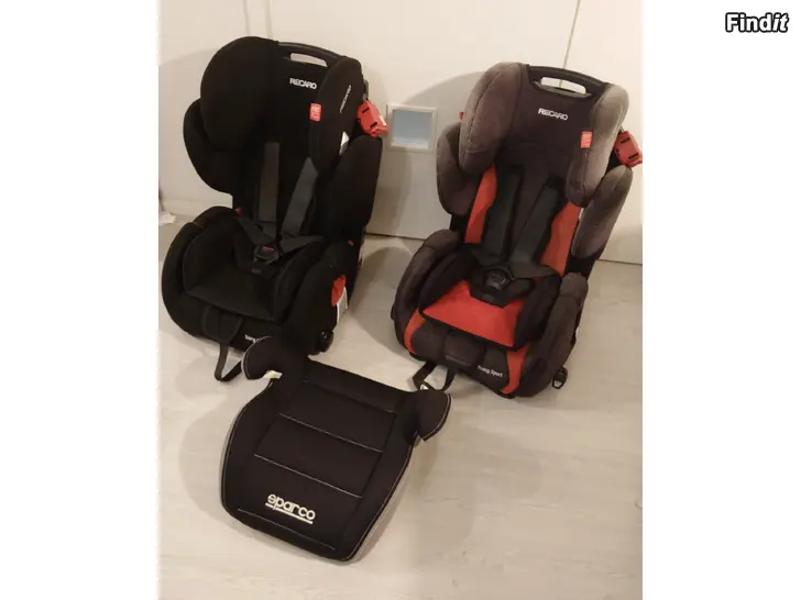 Säljes Två Bilbarnstolar Recaro Young Sport  9-36kg + en Sparco bälteskudde 15-36kg