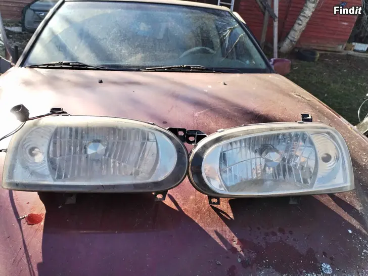 Myydään Volkswagen Golf mk3 ajovalot