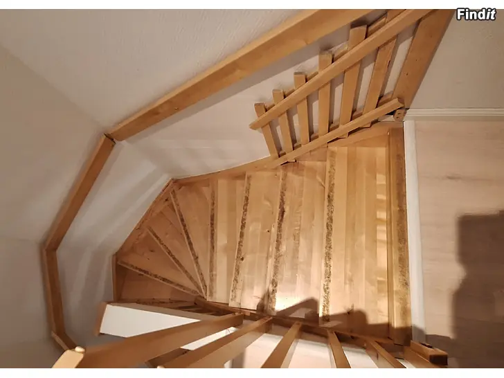 Myydään Portaat, sisätila , kaiteet ja portit. Koivua