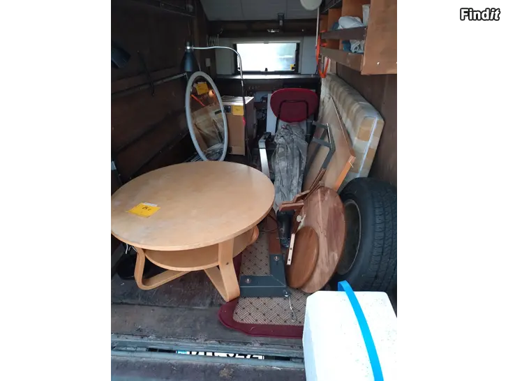Myydään Skrivbord + soffbord billigt i Korsnäs