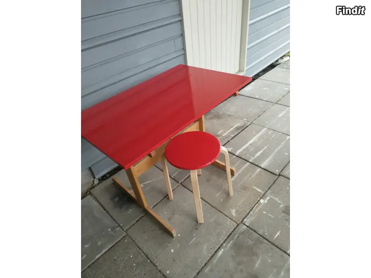 Säljes Ritbord/Skrivbord + pall   Jakobstad