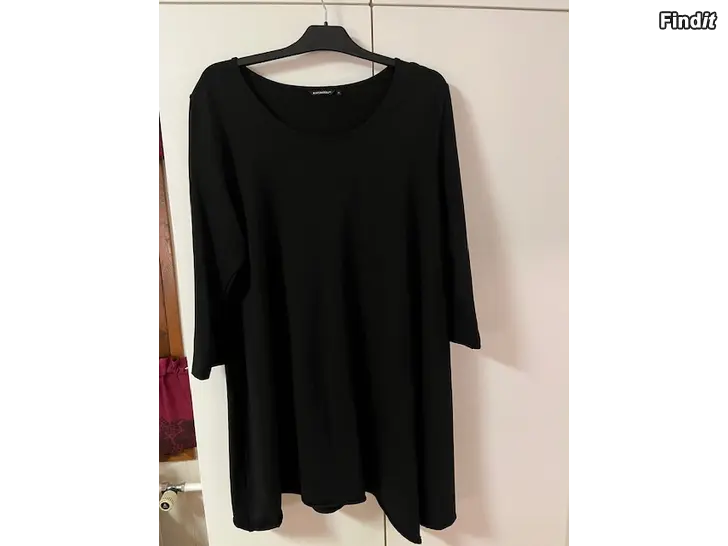 Myydään M. Leninki