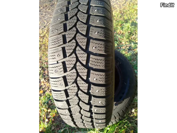 Säljes Ford vinterdäck