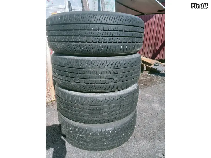 Myydään Kesärenkaat 205/60R16 vanteet 5-114,3 Nissan