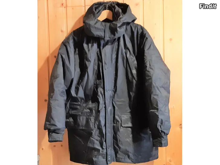 Säljes Toppa takki  koko M