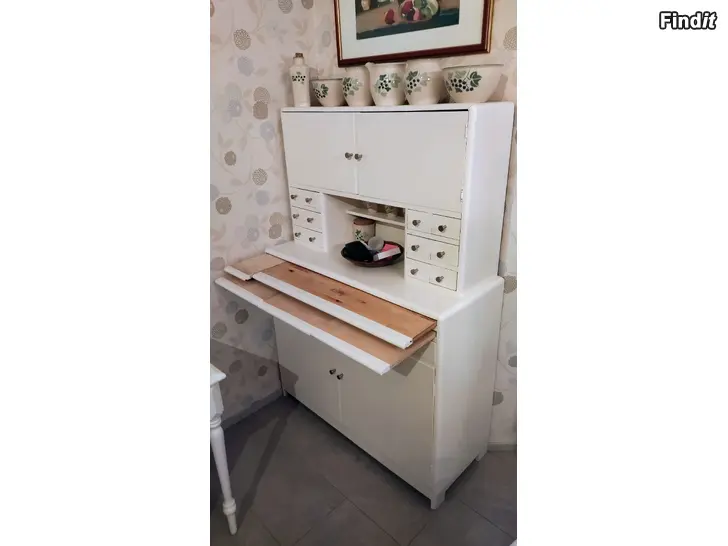 Säljes Speciellt husmorsskåp