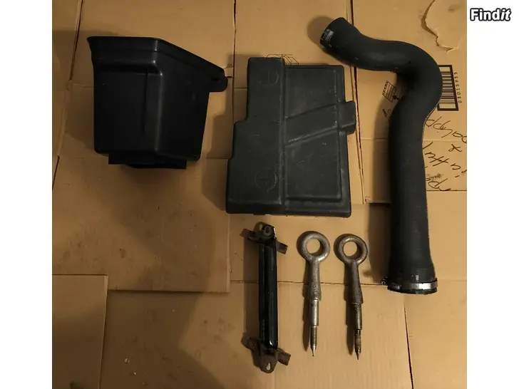 Myydään Hinnaussilmukka ahtoputki akkukotelonkanssi