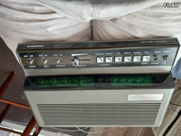 Myydään Vanha kelloradio