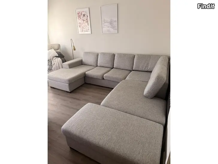Säljes Stor divan-soffa med tilläggs del, förvaring
