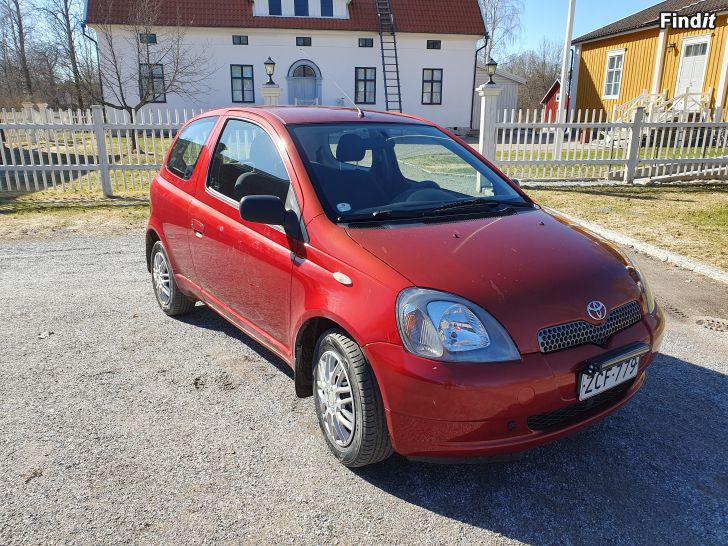 Säljes Toyota Yaris 1,3 VVT-I 2001