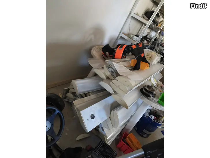 Säljes Lysrörsarmaturer