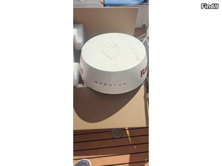 Myydään Raymarine Quatum