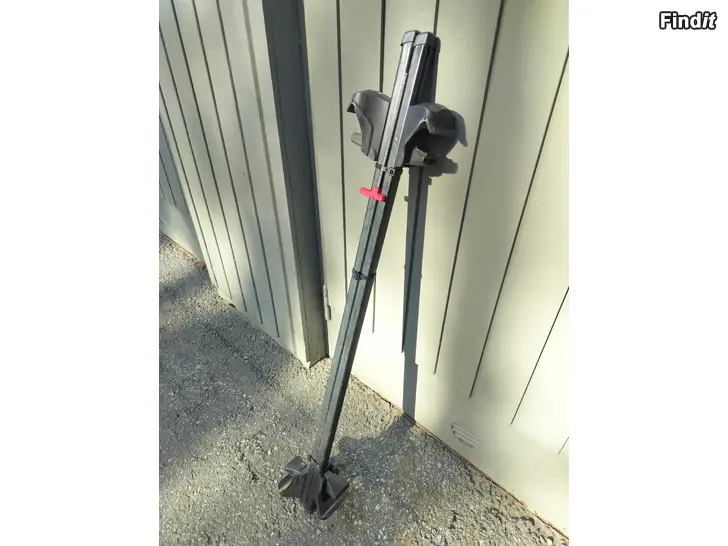 Myydään Auton kattotelineet
