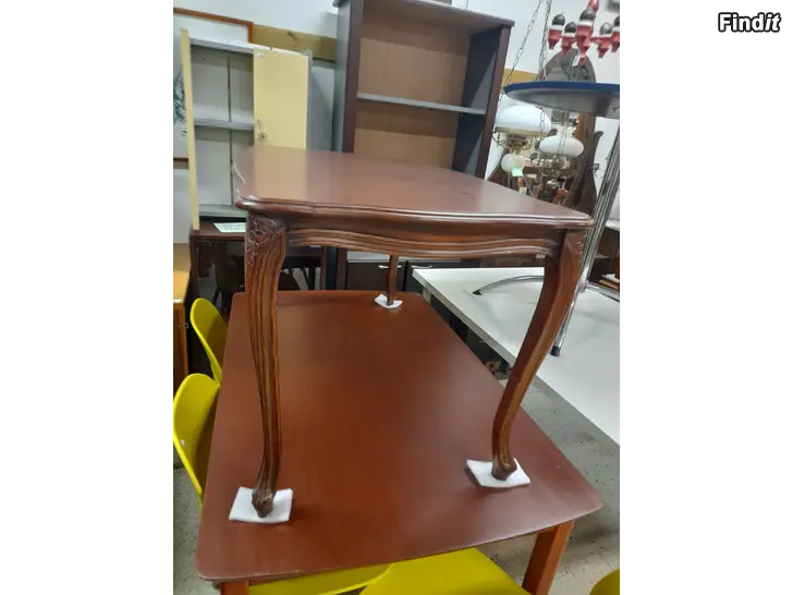 Säljes Bord 25 euro