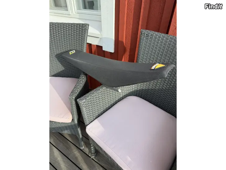 Säljes Blackbird +15mm ktm sits